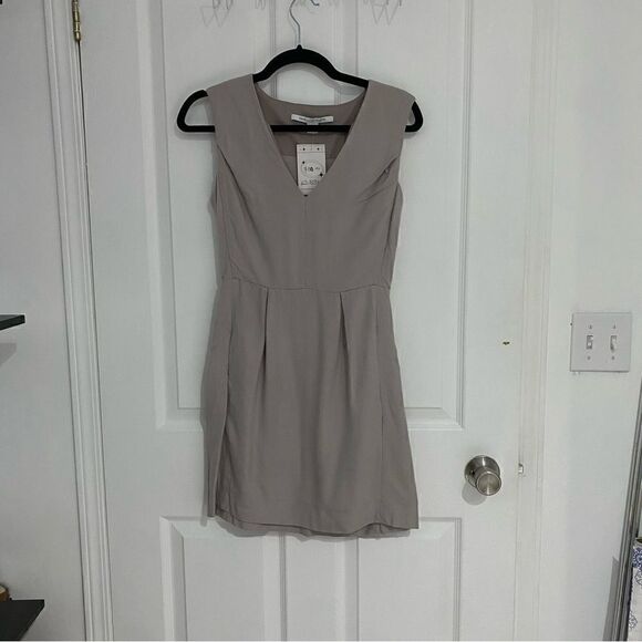 Diane Von Furstenburg Grey Viscose Mini Dress Womens Size 4 - Picture 1 of 8